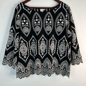 Gap Black & White Eyelet Embroidered Boho Top Womens Large Scalloped Trim
